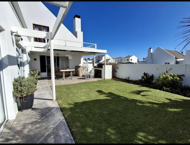 4 BEDROOM HOUSE FOR SALE IN GOLDEN MILE